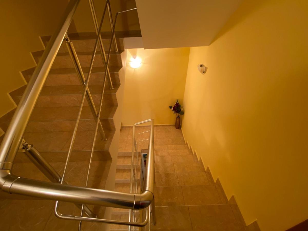 Sunny Guest House Ravda Esterno foto